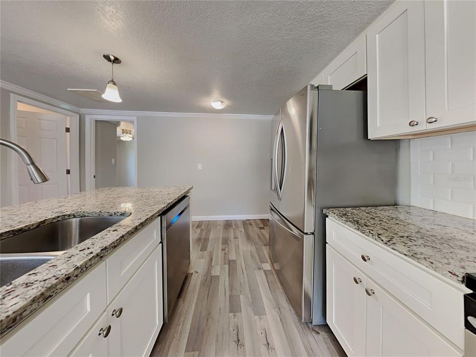 For Rent: $2,099 (3 beds, 2 baths, 1228 Square Feet)