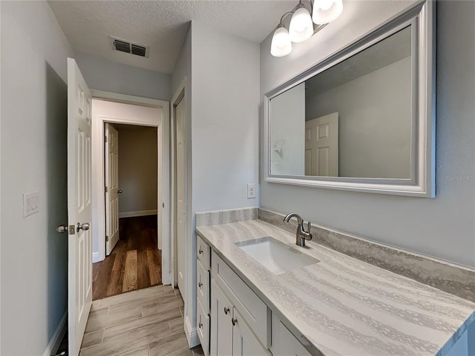 For Rent: $1,899 (3 beds, 2 baths, 1231 Square Feet)