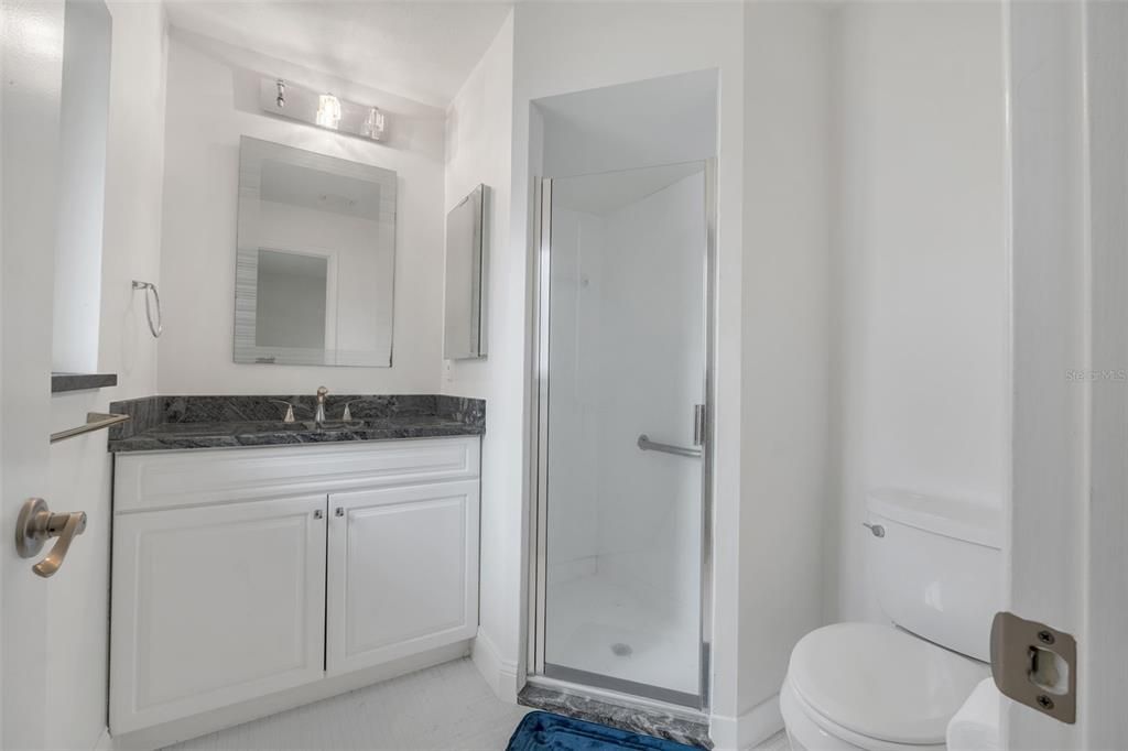 For Sale: $275,000 (2 beds, 2 baths, 1133 Square Feet)