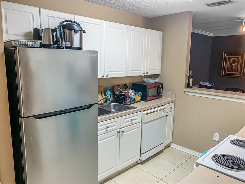 For Sale: $235,000 (3 beds, 2 baths, 1309 Square Feet)