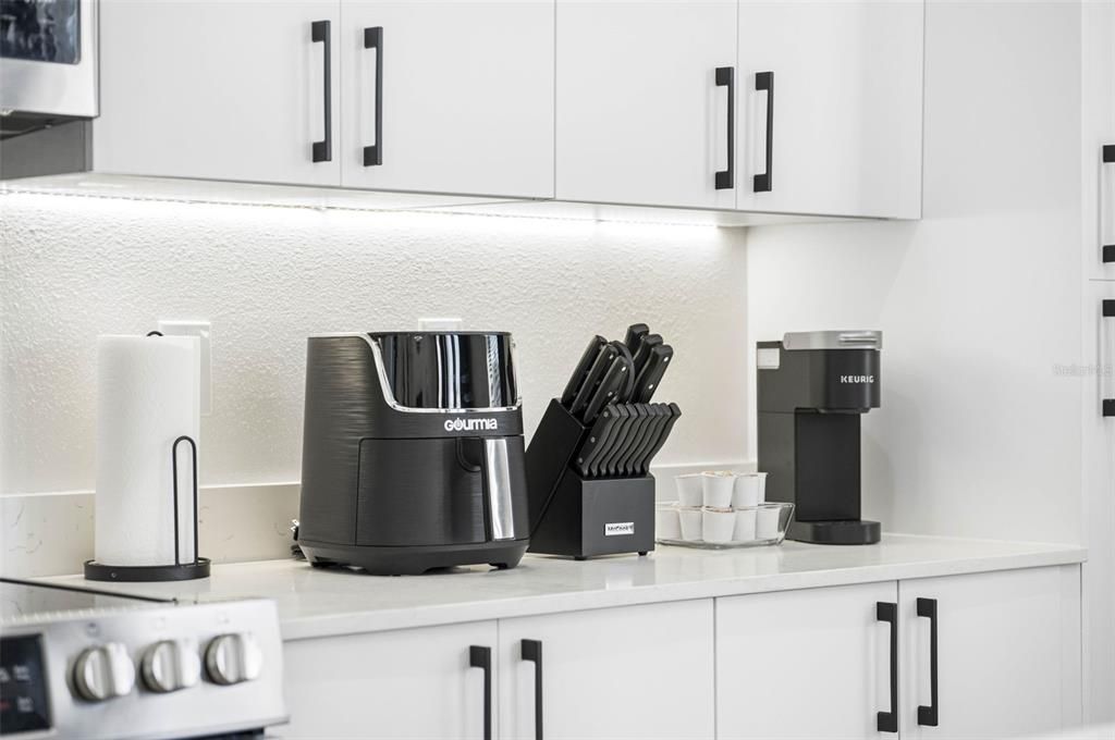 For Rent: $5,500 (3 beds, 2 baths, 1632 Square Feet)