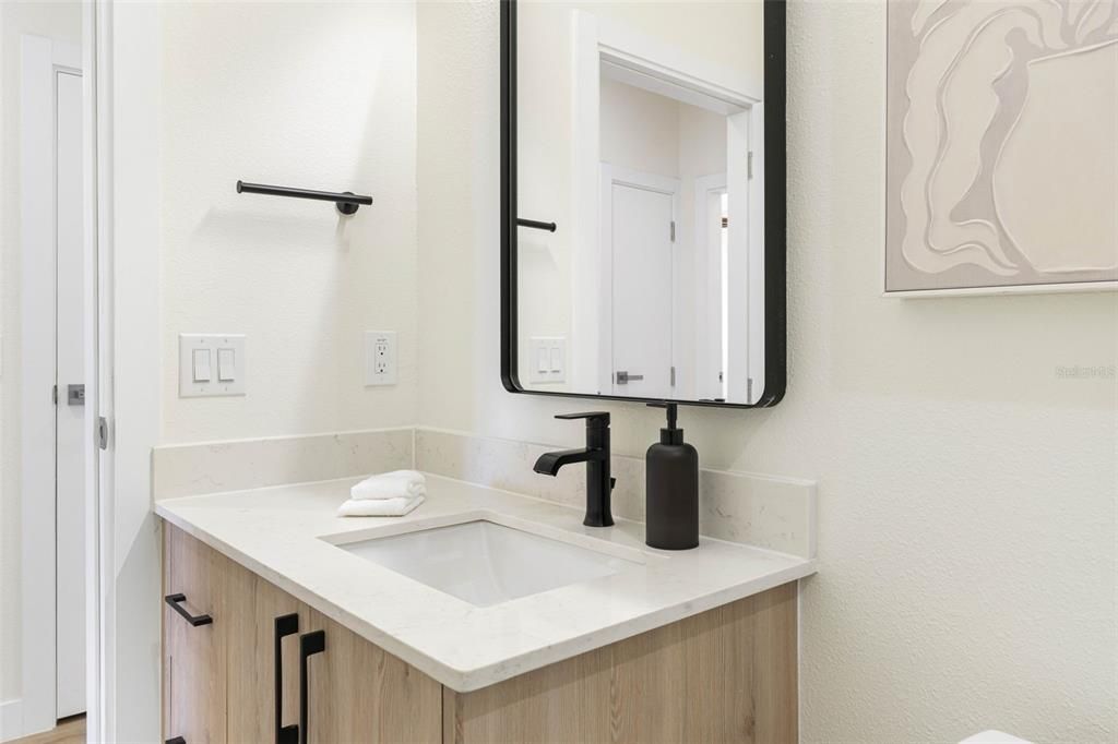 For Rent: $5,500 (3 beds, 2 baths, 1632 Square Feet)