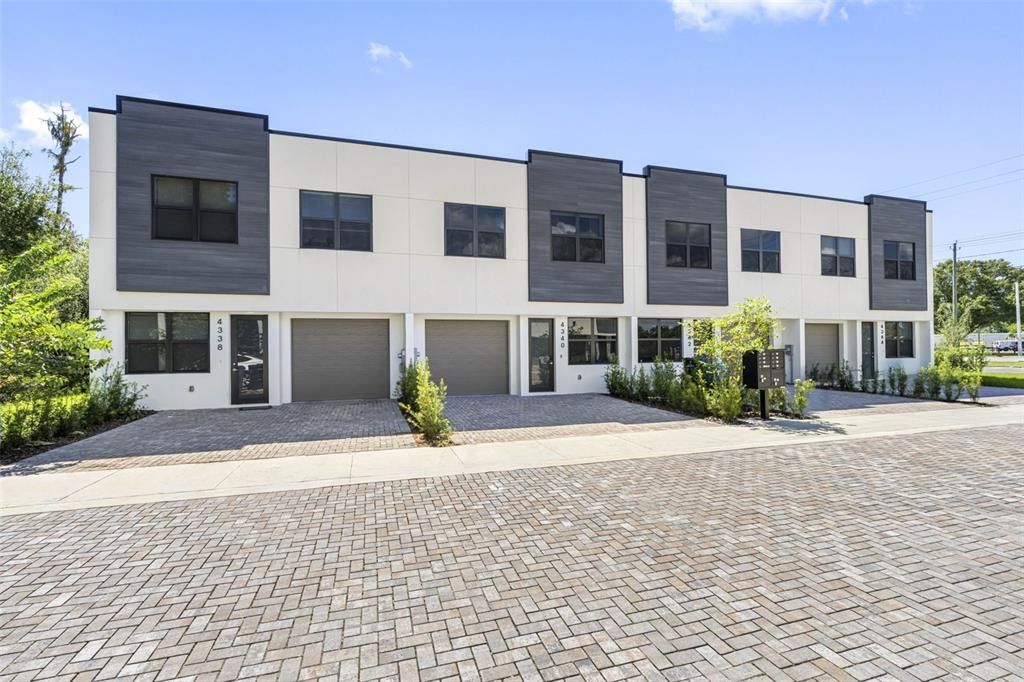 For Rent: $5,500 (3 beds, 2 baths, 1632 Square Feet)