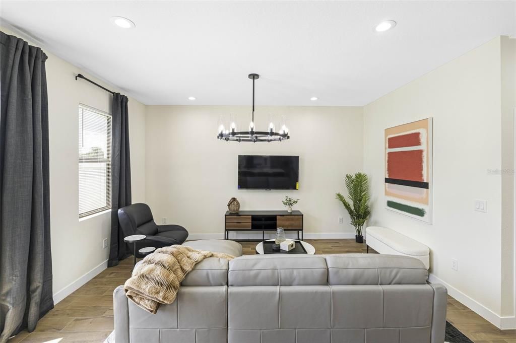 For Rent: $5,500 (3 beds, 2 baths, 1632 Square Feet)