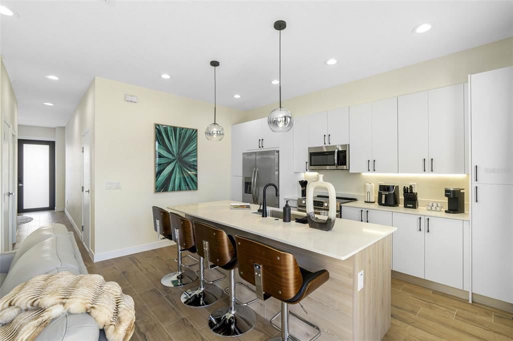 For Rent: $5,500 (3 beds, 2 baths, 1632 Square Feet)