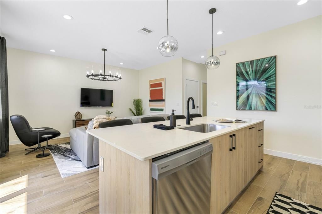 For Rent: $5,500 (3 beds, 2 baths, 1632 Square Feet)