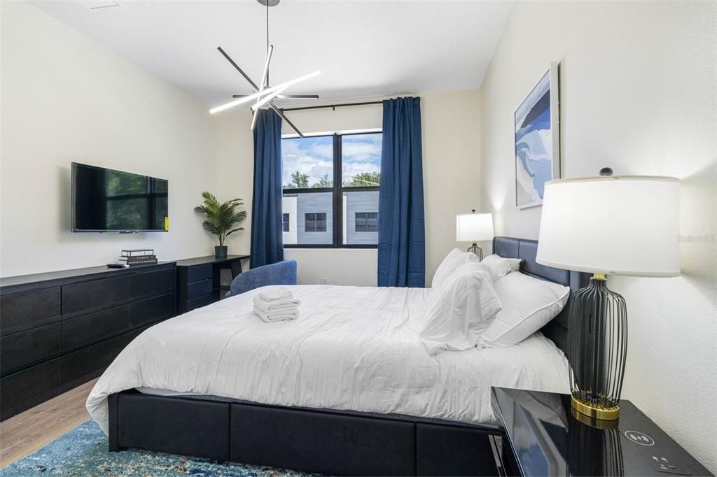 For Rent: $5,500 (3 beds, 2 baths, 1632 Square Feet)