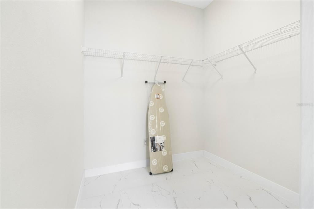 For Rent: $5,500 (3 beds, 2 baths, 1632 Square Feet)