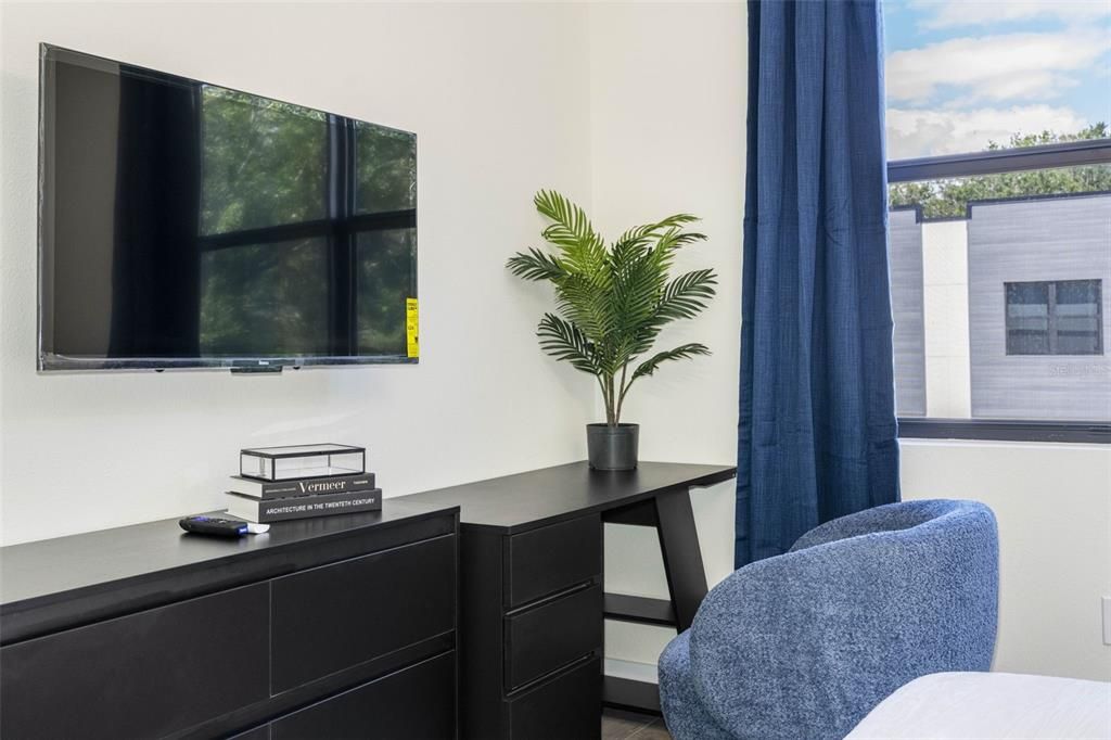 For Rent: $5,500 (3 beds, 2 baths, 1632 Square Feet)