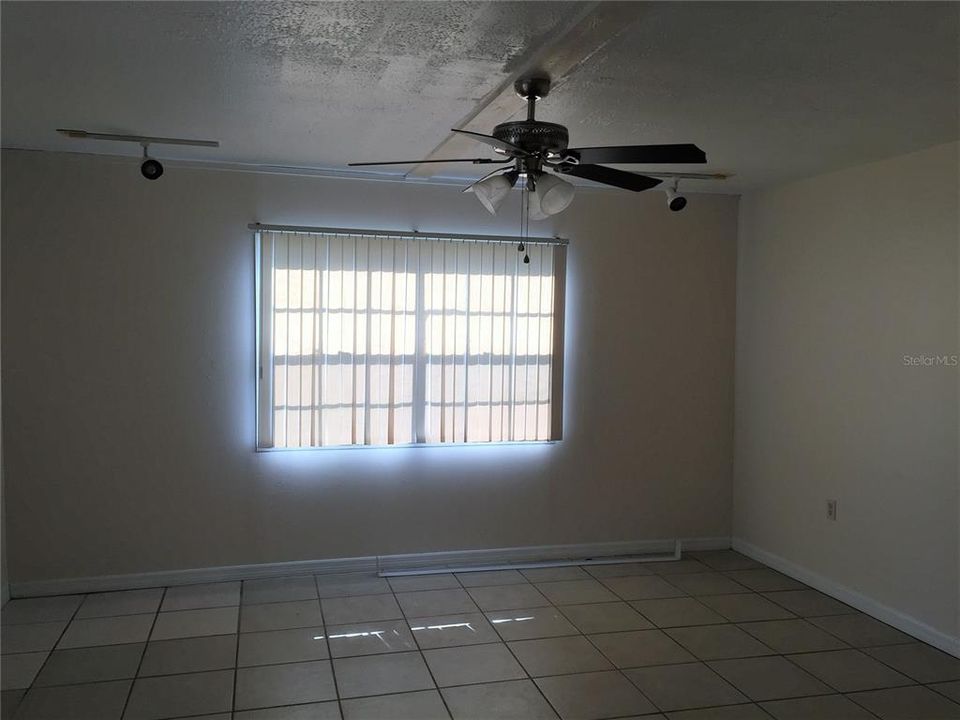 For Rent: $1,750 (3 beds, 2 baths, 1272 Square Feet)