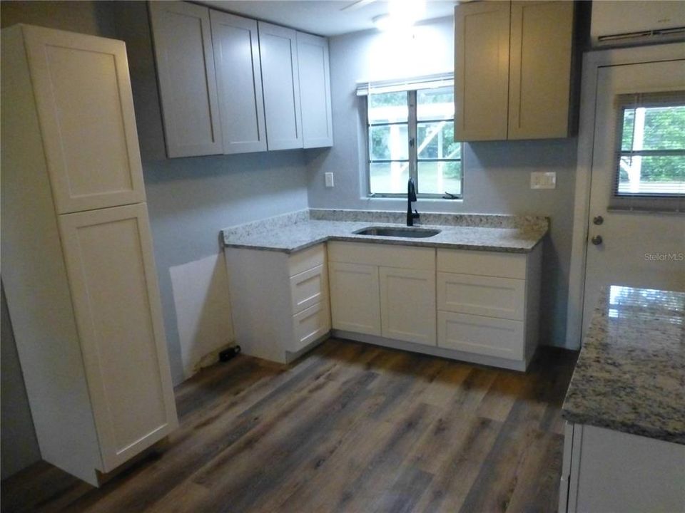 For Rent: $1,645 (2 beds, 1 baths, 1132 Square Feet)