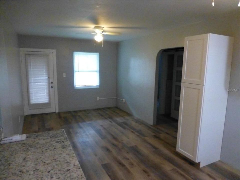 For Rent: $1,645 (2 beds, 1 baths, 1132 Square Feet)