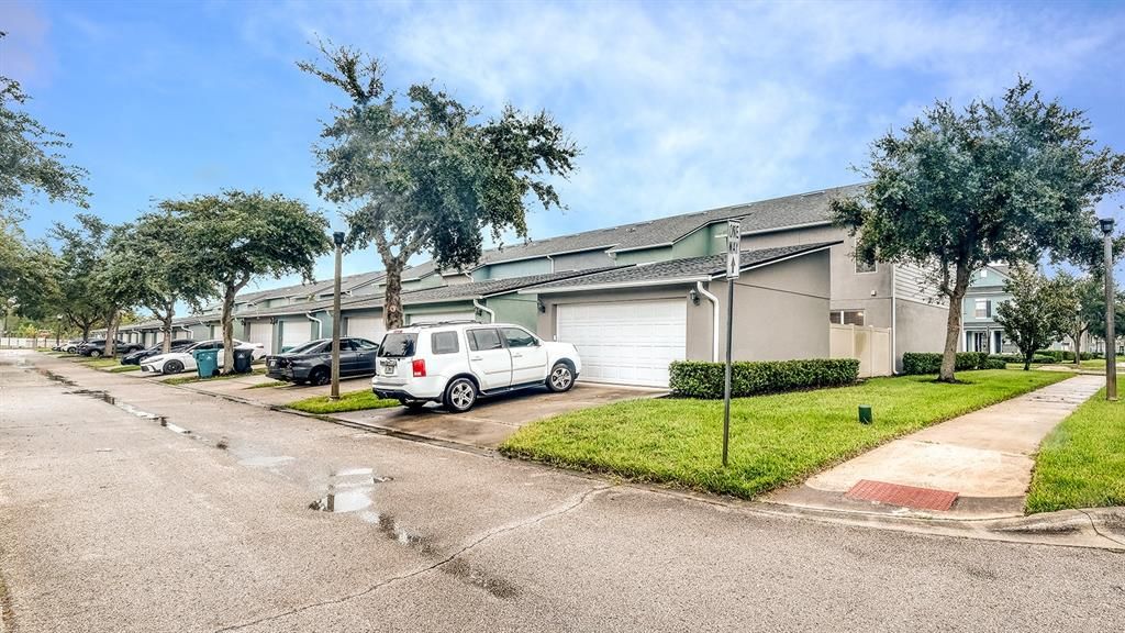 For Sale: $343,000 (3 beds, 2 baths, 1712 Square Feet)