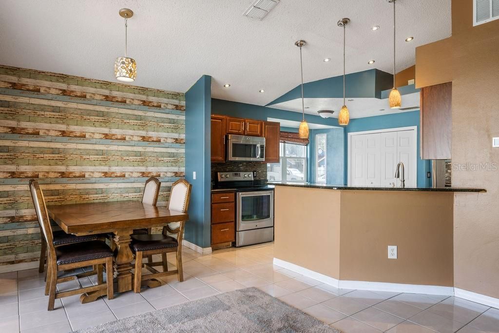 Kitchen/Dining room