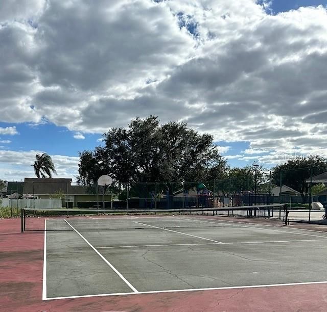 Community Tennis & Basketball Court