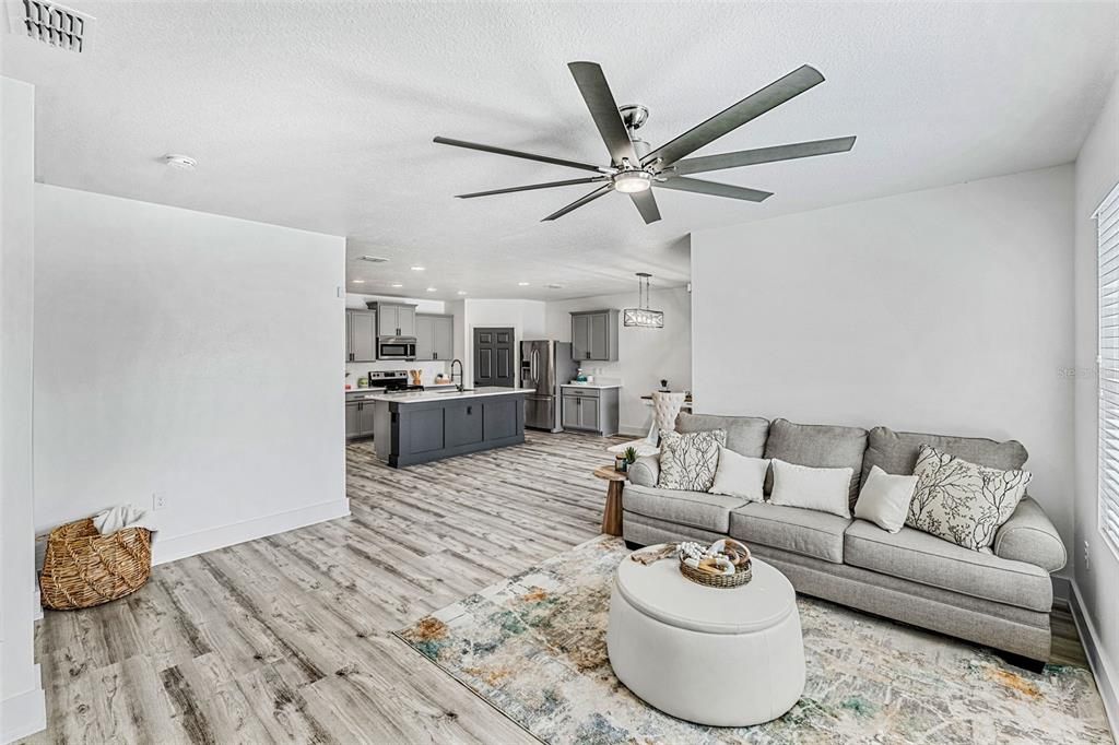 Active With Contract: $425,000 (4 beds, 2 baths, 1830 Square Feet)