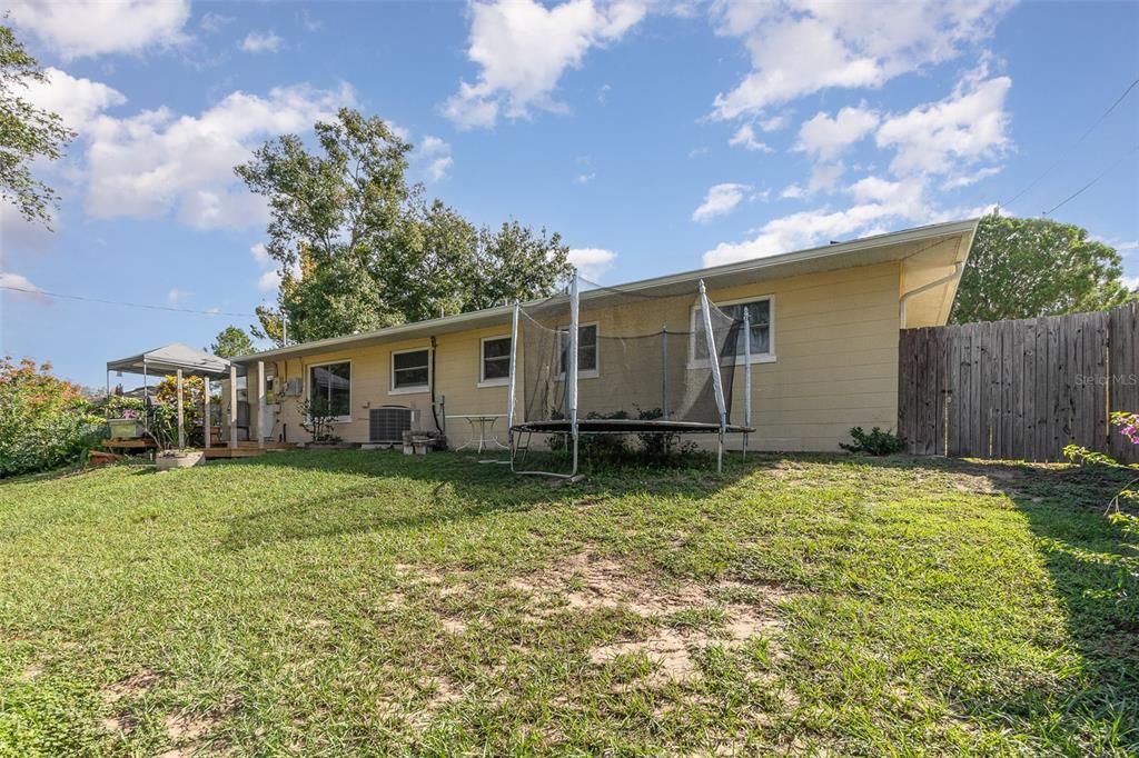 For Sale: $420,000 (3 beds, 2 baths, 1561 Square Feet)