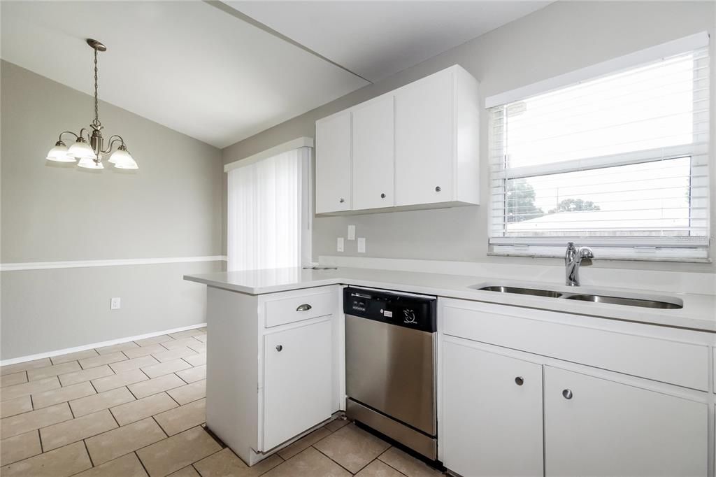 For Rent: $2,590 (3 beds, 2 baths, 1246 Square Feet)