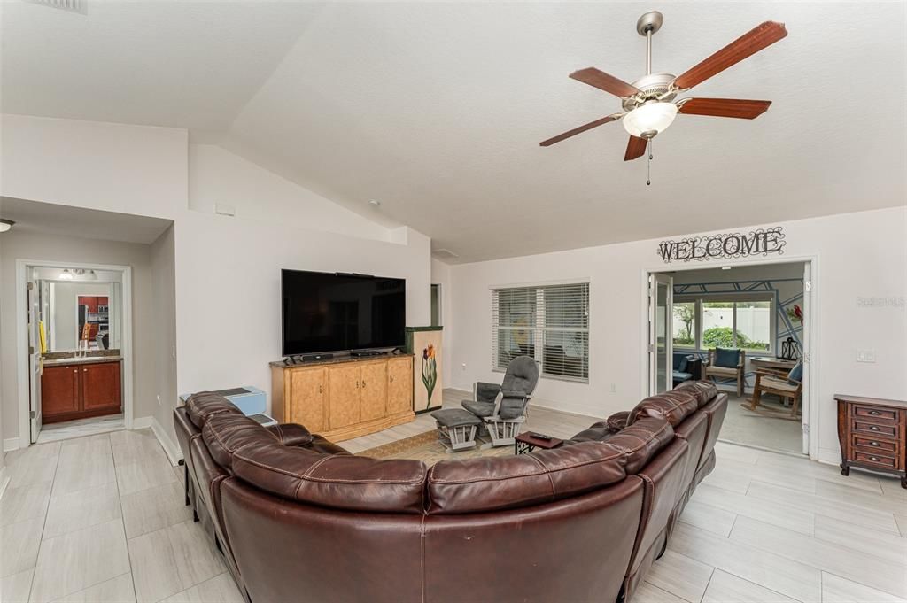 For Sale: $445,000 (4 beds, 2 baths, 2630 Square Feet)