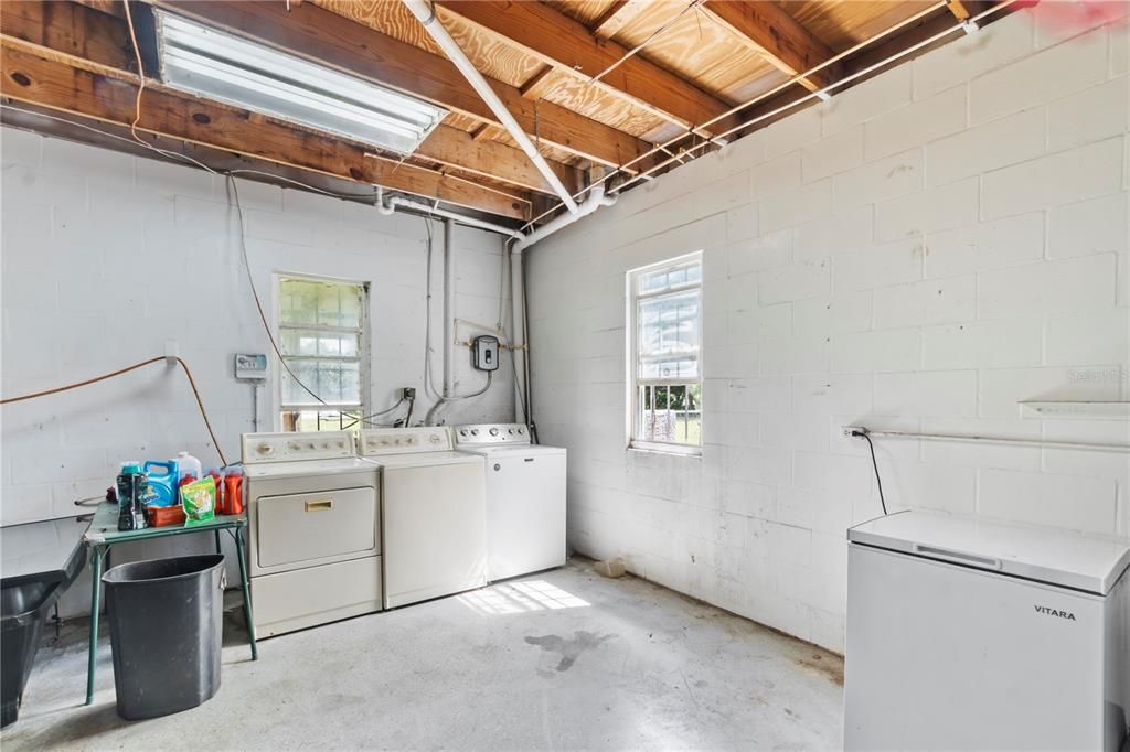 Second Building laundry space (in the garage)