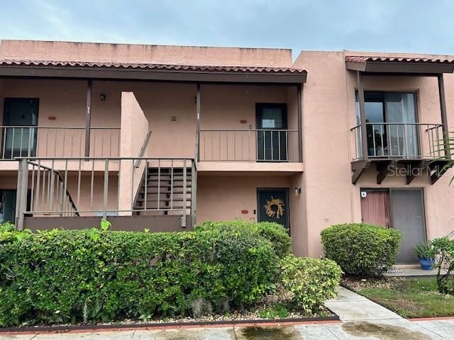 For Sale: $145,000 (2 beds, 2 baths, 954 Square Feet)