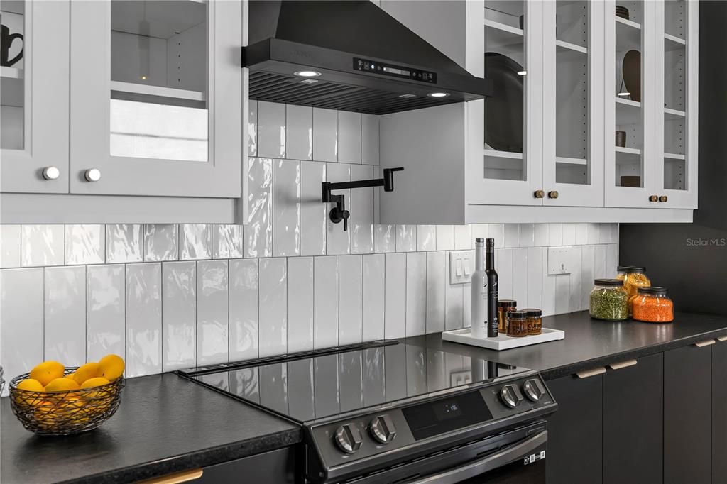 The Attractive and Functional Range Hood