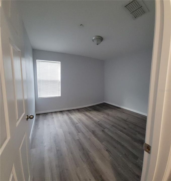 For Rent: $1,900 (3 beds, 2 baths, 1120 Square Feet)