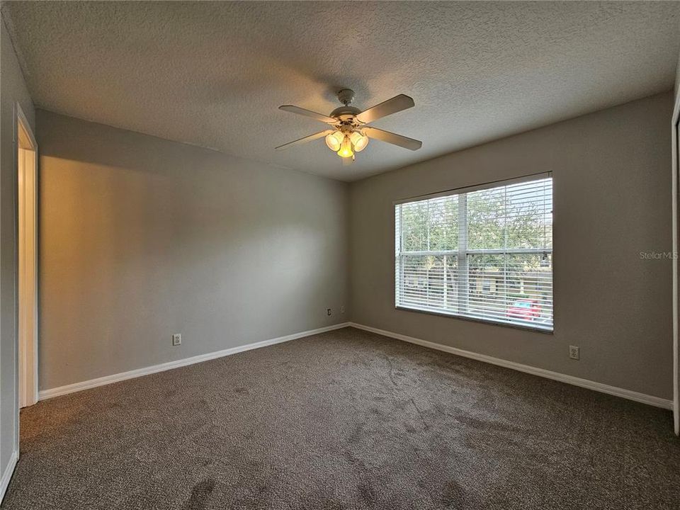 For Rent: $1,900 (3 beds, 2 baths, 1408 Square Feet)