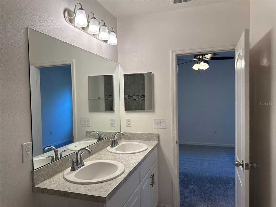 For Rent: $1,725 (3 beds, 2 baths, 1552 Square Feet)