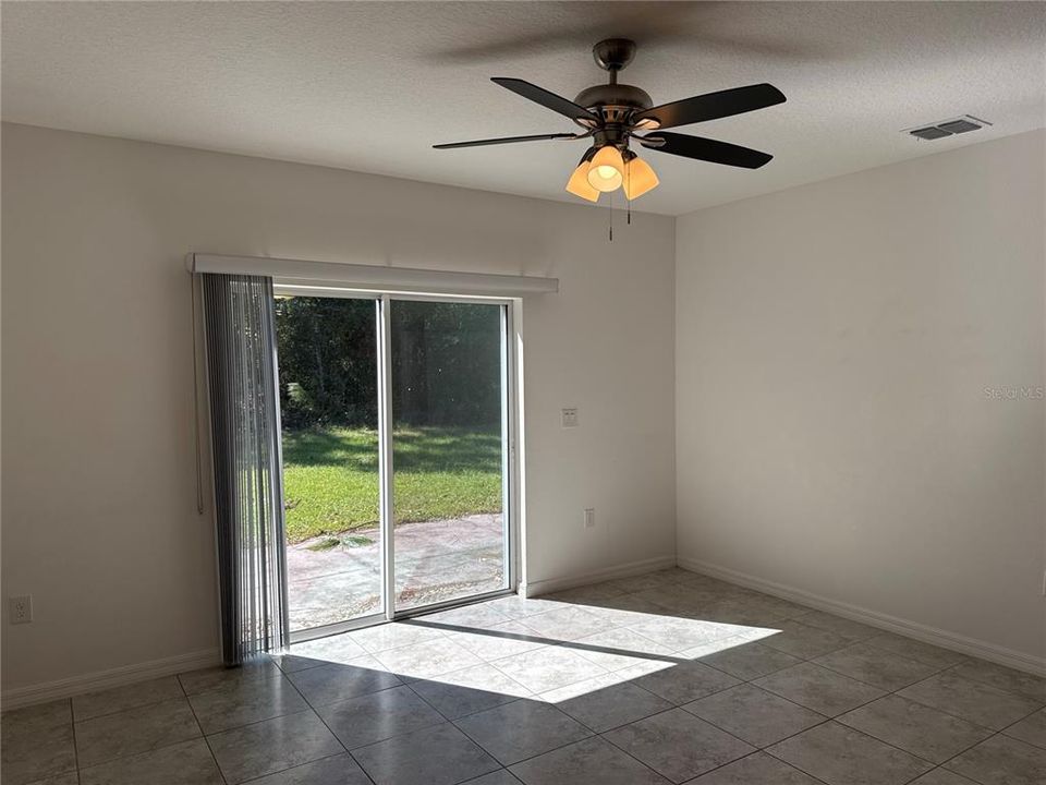 For Rent: $1,725 (3 beds, 2 baths, 1552 Square Feet)