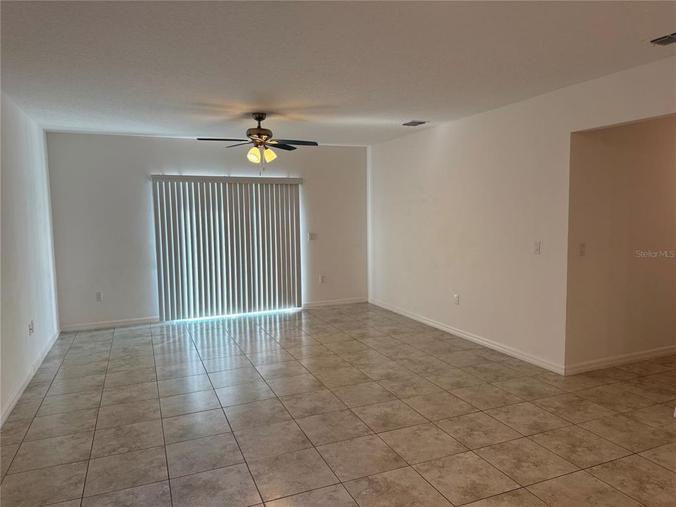 For Rent: $1,725 (3 beds, 2 baths, 1552 Square Feet)