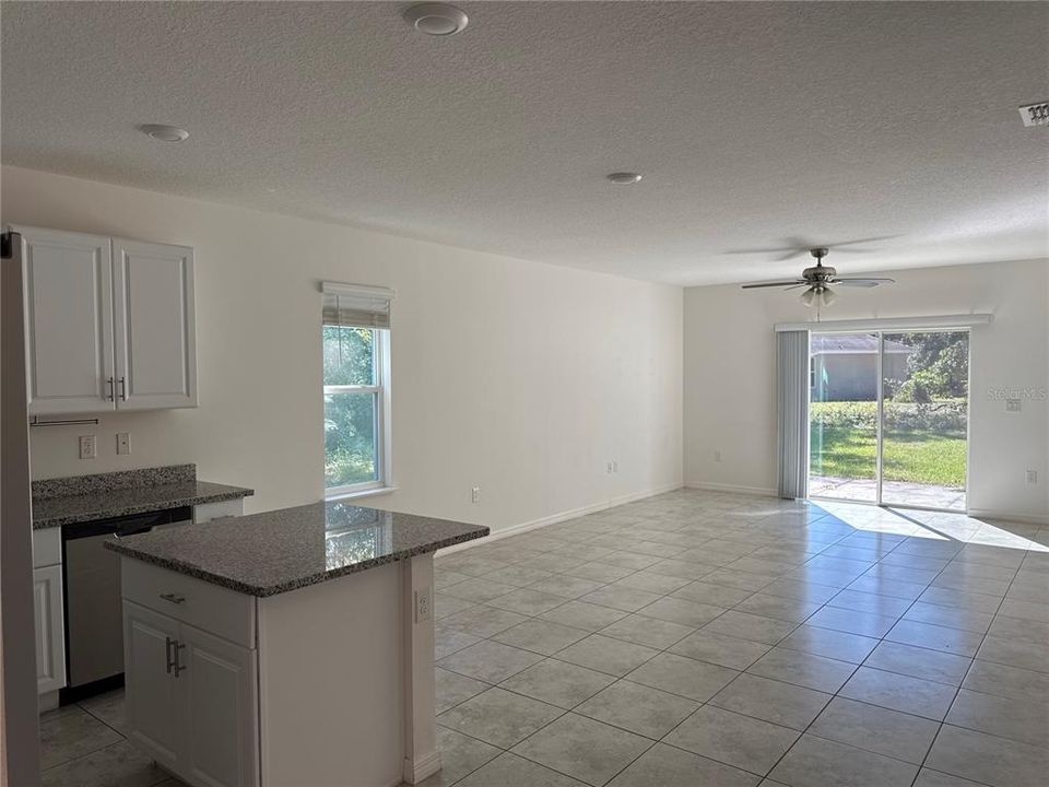 For Rent: $1,725 (3 beds, 2 baths, 1552 Square Feet)