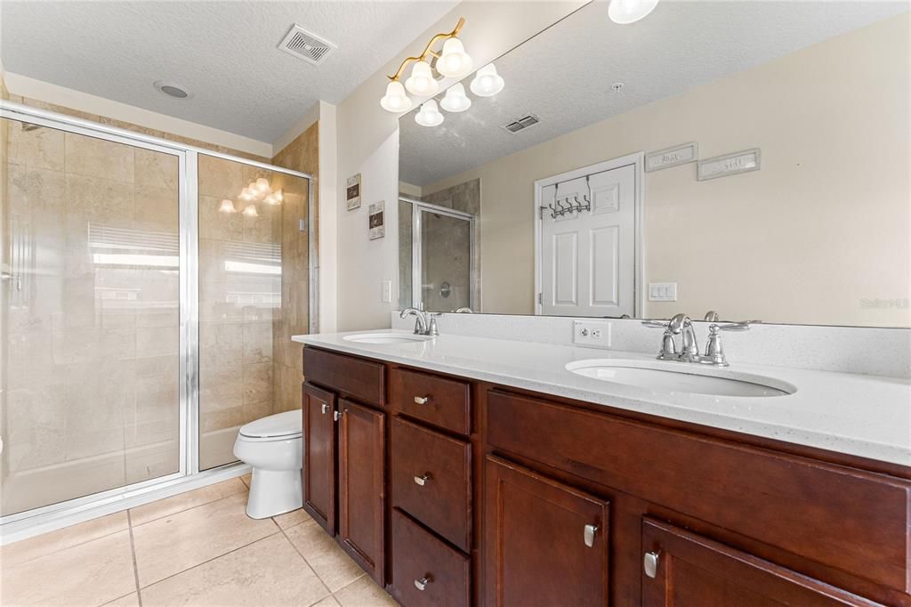 For Sale: $439,000 (3 beds, 2 baths, 1727 Square Feet)