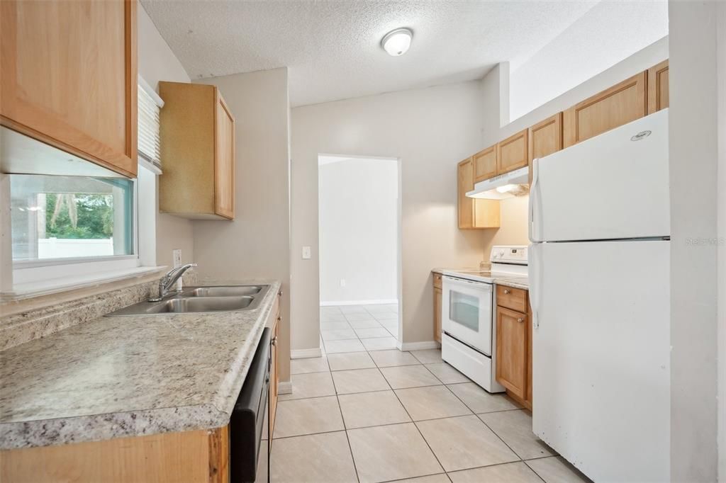 For Sale: $315,000 (4 beds, 2 baths, 1589 Square Feet)