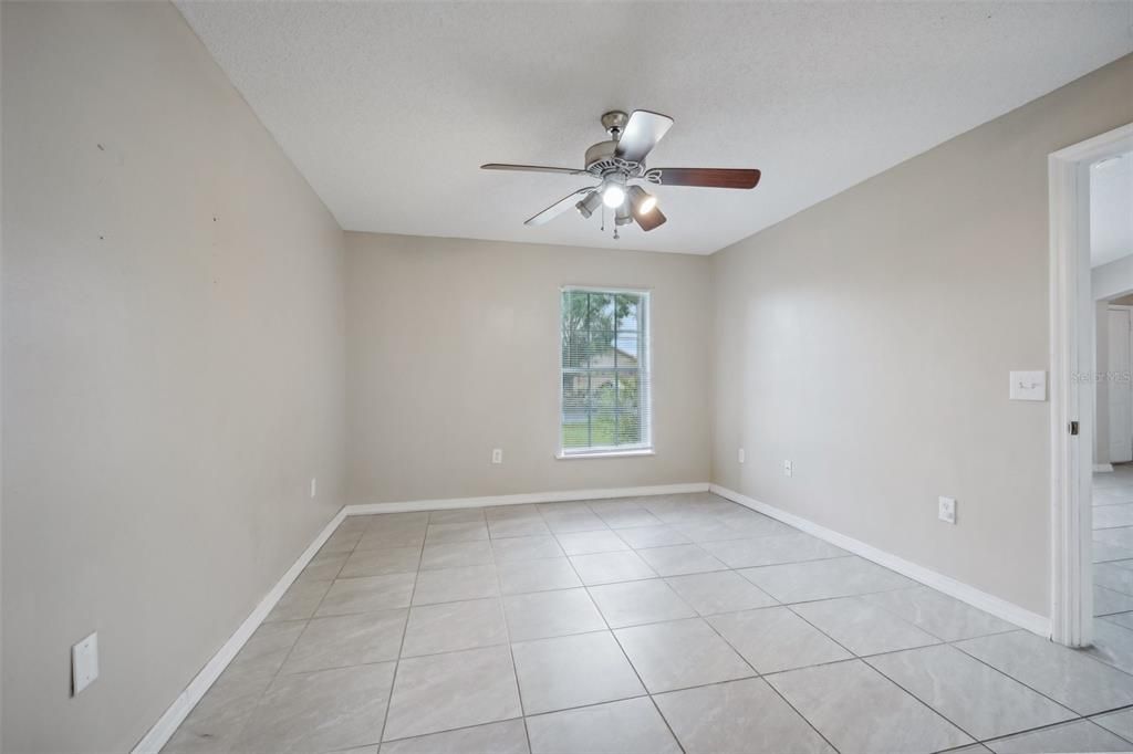 For Sale: $315,000 (4 beds, 2 baths, 1589 Square Feet)