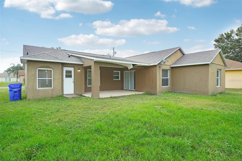 For Sale: $315,000 (4 beds, 2 baths, 1589 Square Feet)