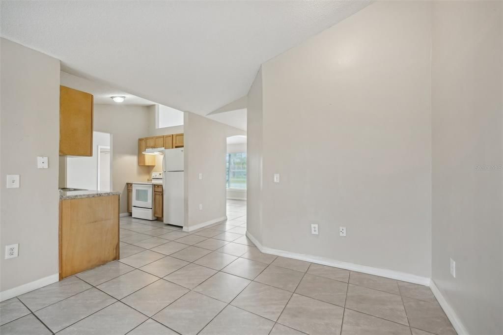 For Sale: $315,000 (4 beds, 2 baths, 1589 Square Feet)