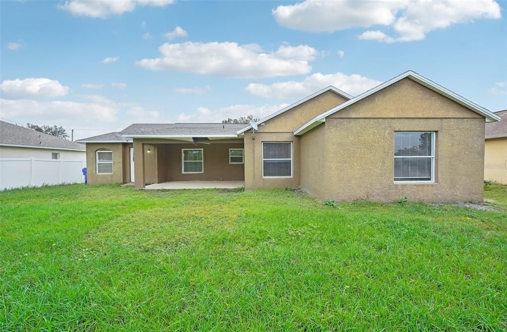 For Sale: $315,000 (4 beds, 2 baths, 1589 Square Feet)