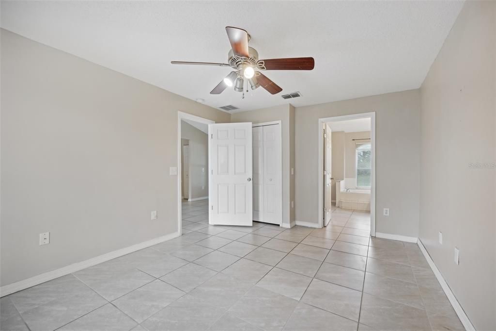 For Sale: $315,000 (4 beds, 2 baths, 1589 Square Feet)