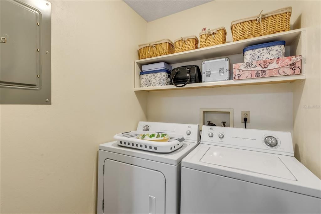 For Sale: $279,900 (2 beds, 2 baths, 1260 Square Feet)