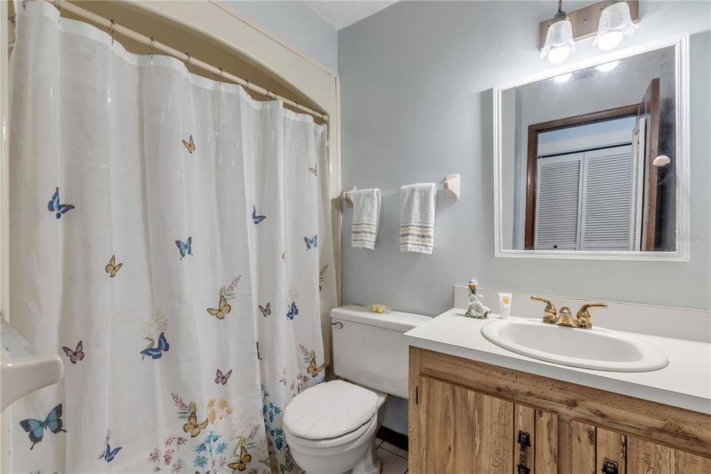 For Sale: $279,900 (2 beds, 2 baths, 1260 Square Feet)