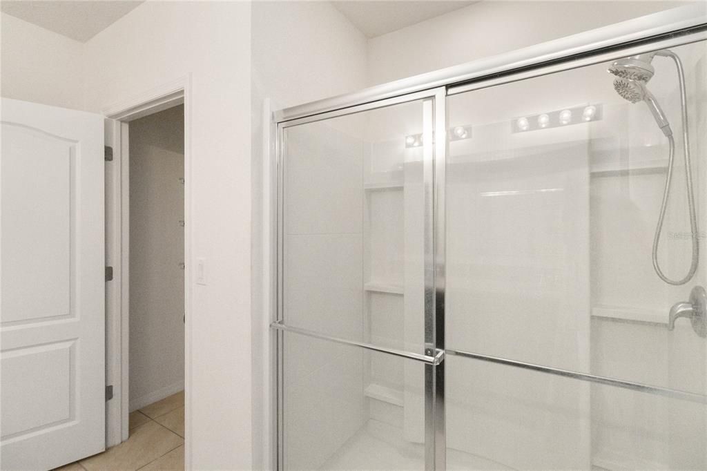 En Venta: $369,900 (3 camas, 2 baños, 1676 Pies cuadrados)