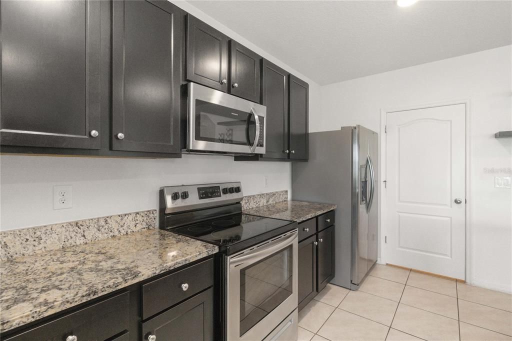 For Sale: $369,900 (3 beds, 2 baths, 1676 Square Feet)