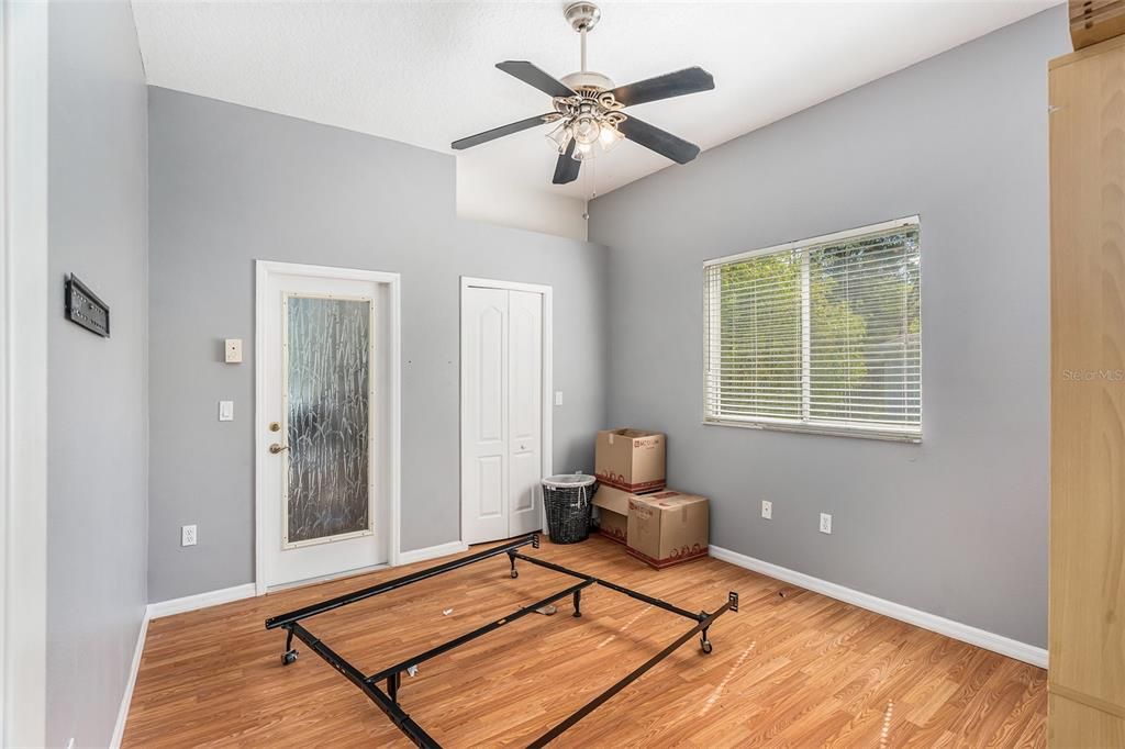 Active With Contract: $355,000 (3 beds, 2 baths, 1699 Square Feet)