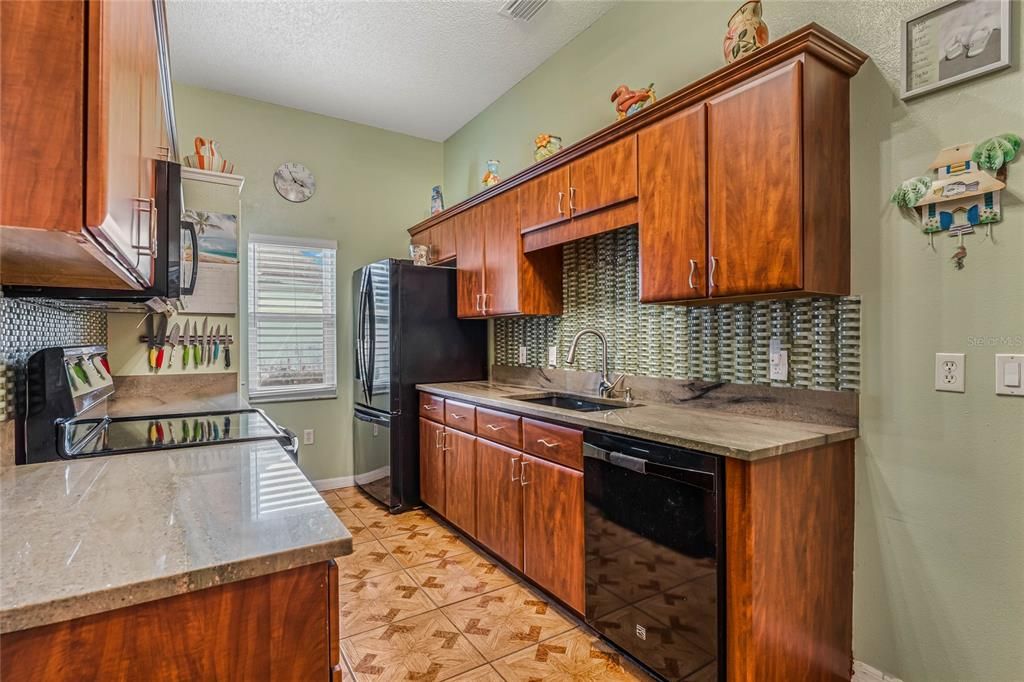 For Sale: $379,000 (4 beds, 2 baths, 1491 Square Feet)