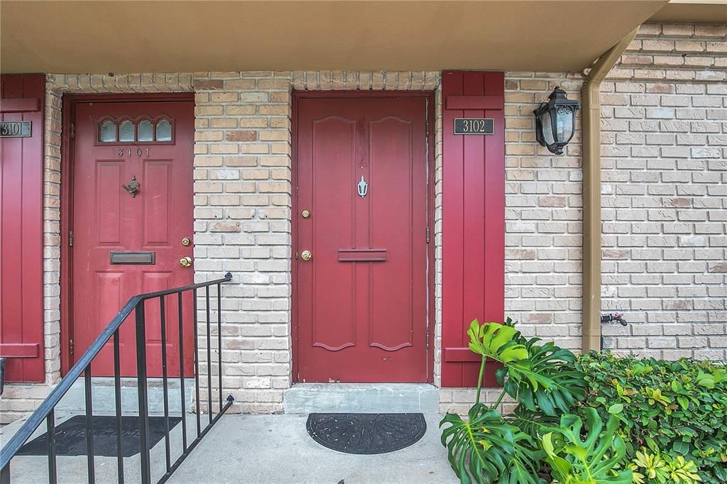 For Sale: $250,000 (2 beds, 1 baths, 1219 Square Feet)