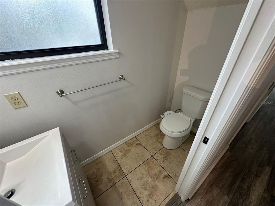 For Rent: $2,710 (3 beds, 2 baths, 1710 Square Feet)