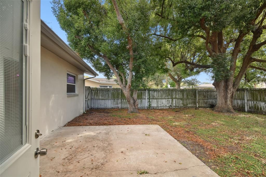 For Sale: $460,000 (3 beds, 2 baths, 1556 Square Feet)