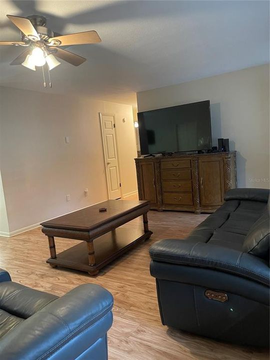 For Sale: $250,000 (2 beds, 2 baths, 1226 Square Feet)