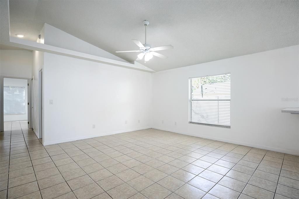 For Sale: $330,000 (3 beds, 2 baths, 1146 Square Feet)